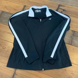 New Balance Women’s Black Stripe Sleeve Zip-Up Jacket Size L
